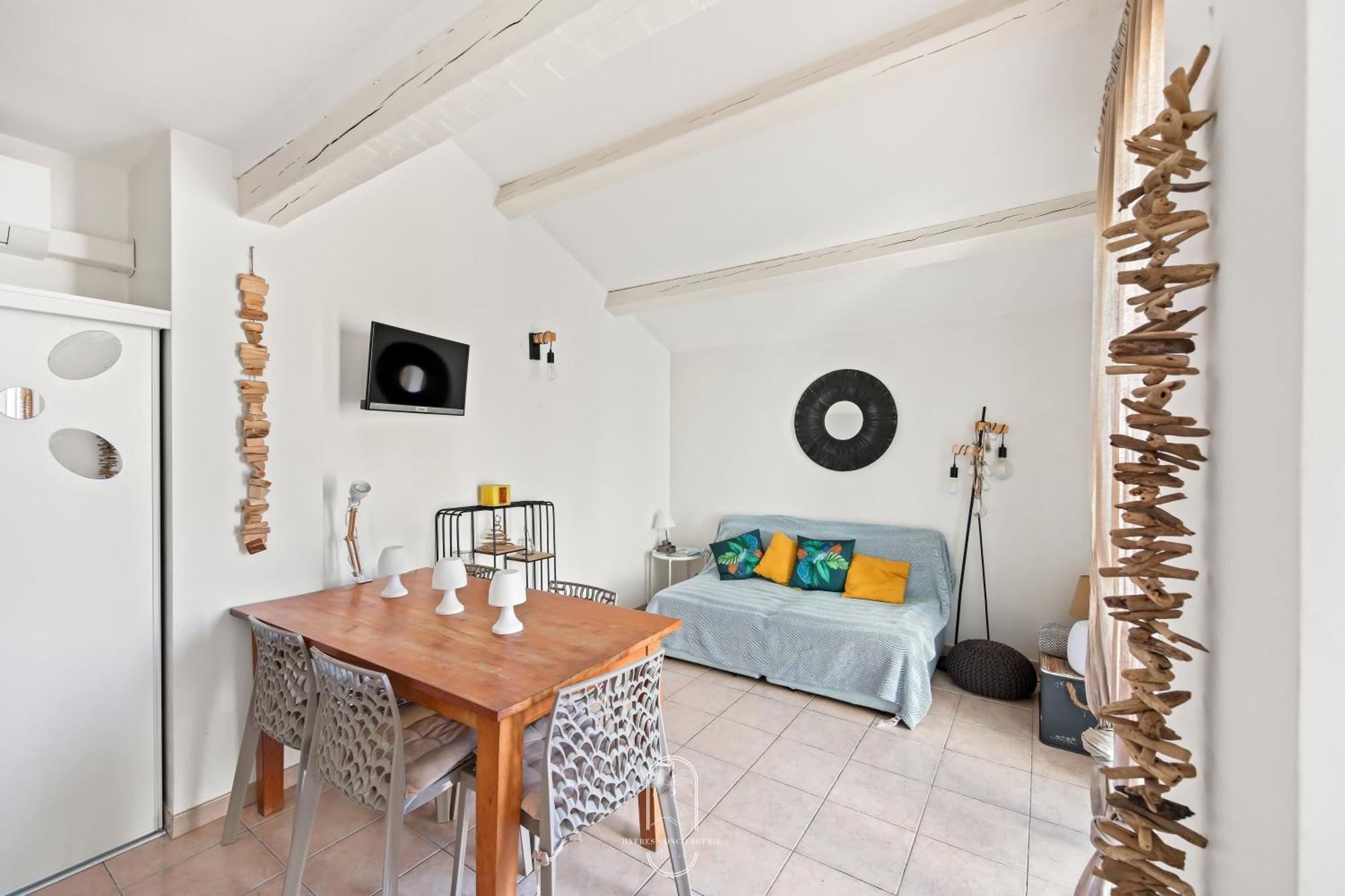La Capte Idyllique- T3 Clim Wifi By Hc Apartment Hyeres